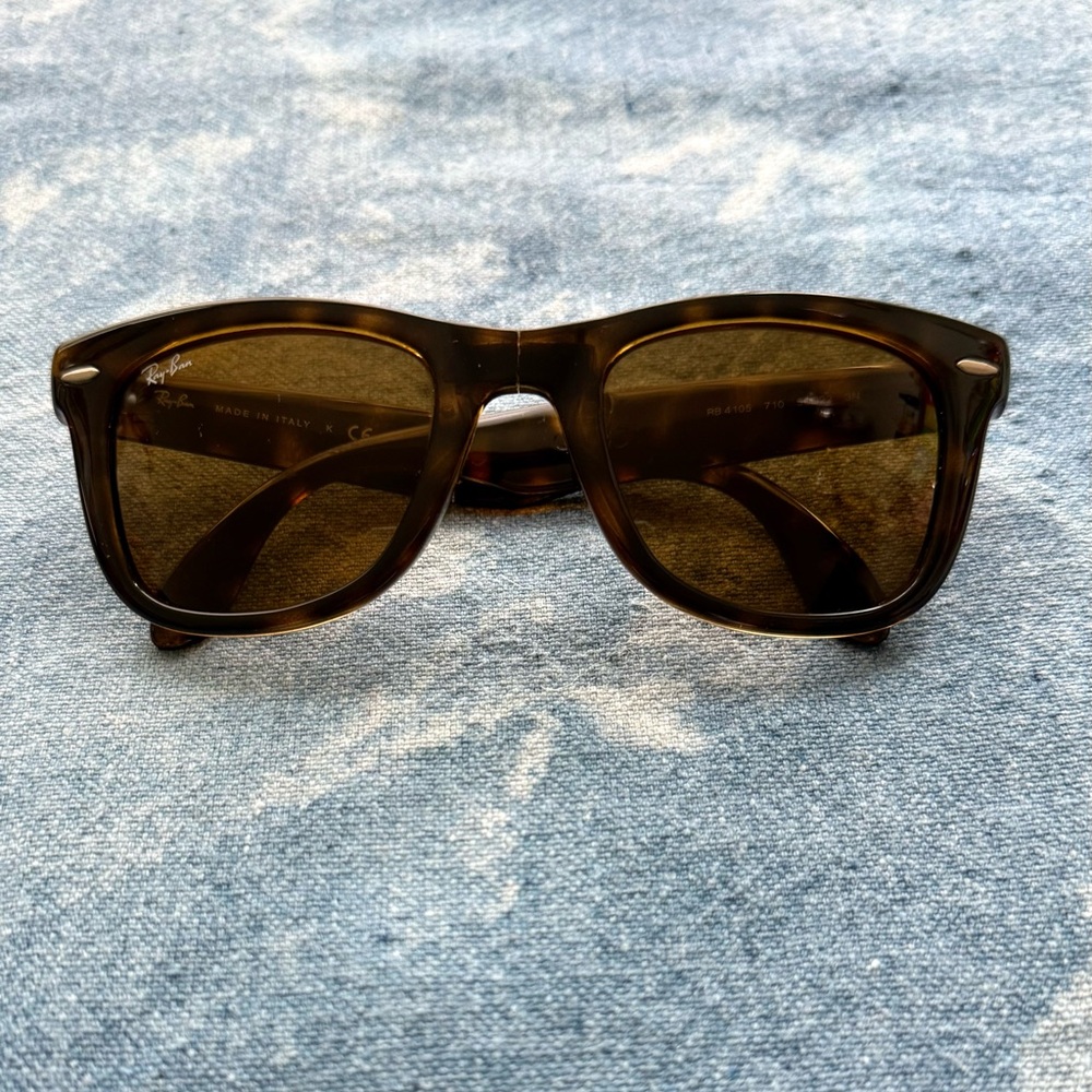 Ray-Ban Tortoise Folding Wayfarer Sunglasses